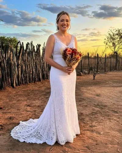 Vestido de noiva em renda renascença