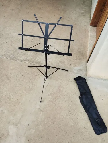 Pedestal Partitura