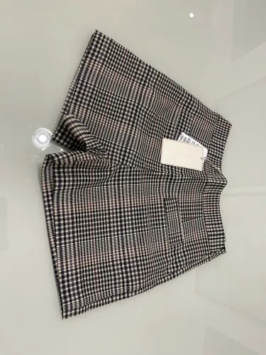 Short à venda 