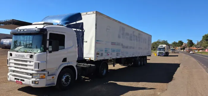 CARGA SEMI REBOQUE BAU LINSHALM 28 PALETS 106m³