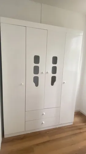 Guarda-roupa infantil