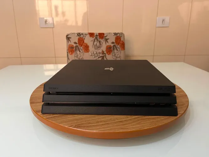 Ps4 Pro 1TB + Controle