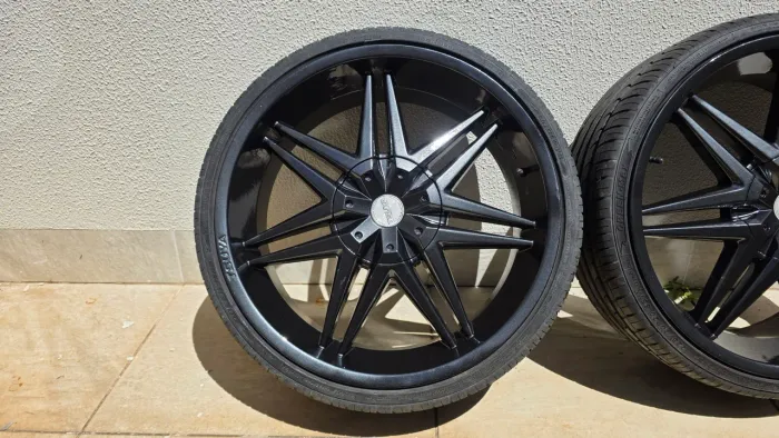 Par de Rodas aro 20 Tsuya