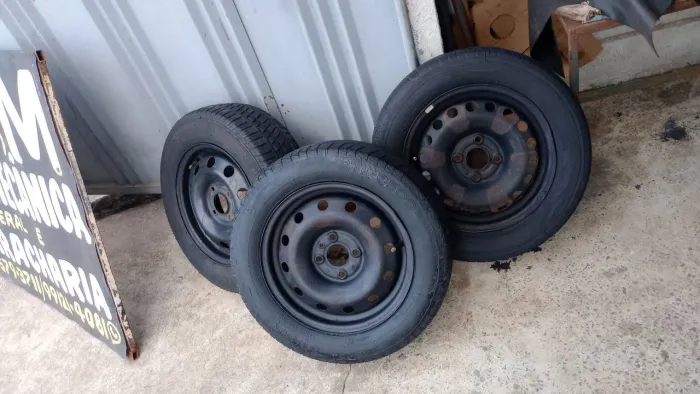 Rodas de ferro aro 14 com pneu