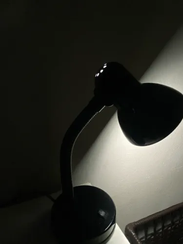 Luminária de Mesa LED Minimalista Preta