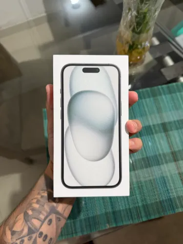 iPhone 15 256 GB novo e lacrado