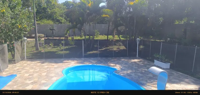 Cerca de proteção para piscina