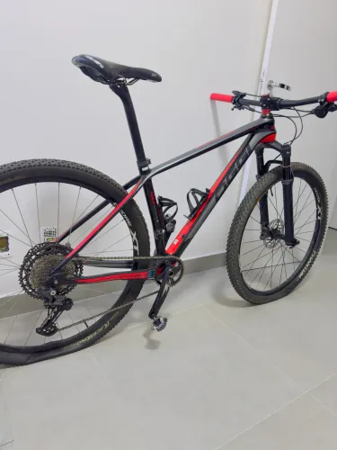 MTB SQUADRA CARBONO TAM 17