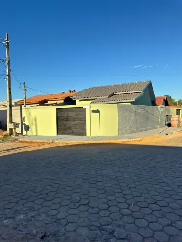 CASA DE ESQUINA À VENDA - RESIDENCIAL PARQUE BRASIL