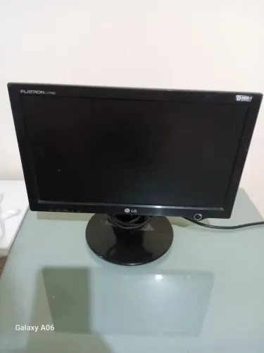 Monitor LG Flatron L177WS 17" - Usado
