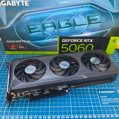 Placa de vídeo RTX 5060 Gigabyte Eagle