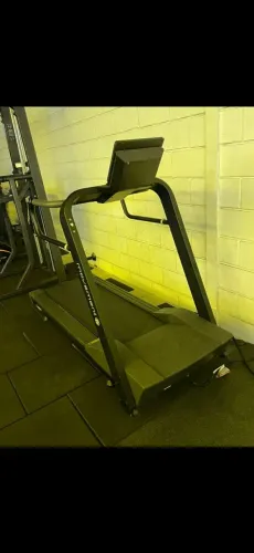 Esteira MOVEMENT lx 160 g4 profissional