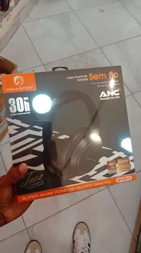 FONE DE OUVIDO BLUETOOTH APROXIMADAMENTE 30 HORAS DE DURAÇÃO 