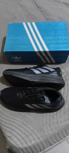 Vendo tenis n43 novo 