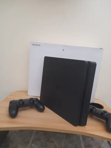 PS4 SLIM 1TB