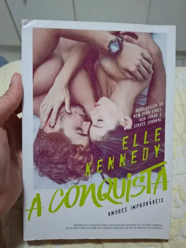 A conquista,  escritora Elle Kennedy.