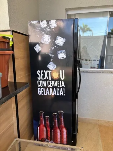 Fricon Vcfc284 Cervejeira Porta De Visor 284l Preta (Recondicionado)