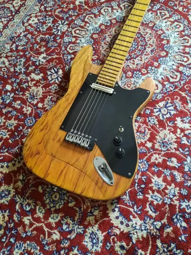 Guitarra Jennifer