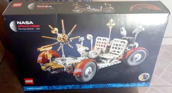 Lego rover lunar technic
