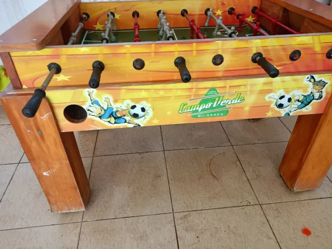 Mesa penbolim(totó)