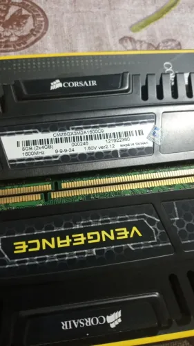Corsair Vengeance CMZ8GX3M2A1600C9 8GB total (2×4GB) DDR3 1600MHz CL9 - 1.5V