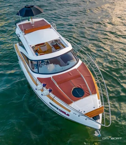 Lancha DM BOAT HT MERCRUISER 377 ano 2023
