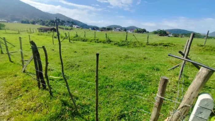 Terreno em Santo Amaro da Imperatriz