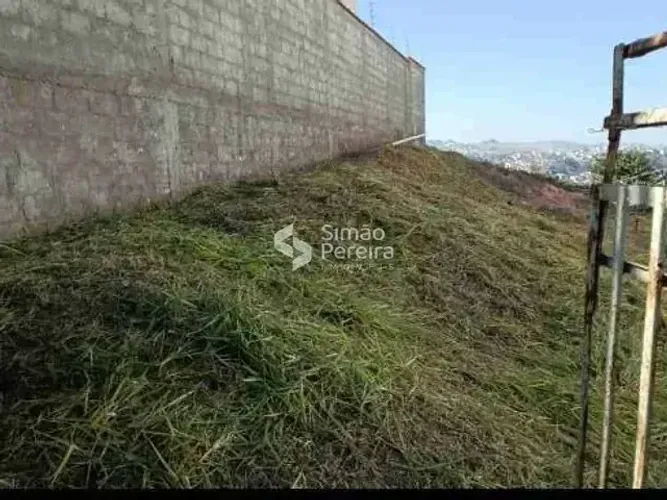 Terreno para venda com 352m² em Quintas das Avenidas - Juiz de Fora - MG