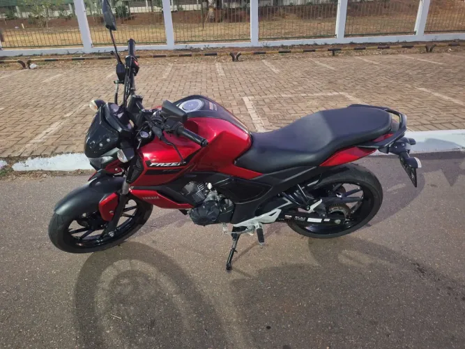Yamaha fz15 abs 9 mil km
