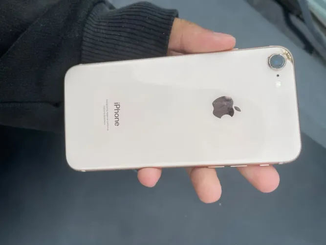 iPhone 8