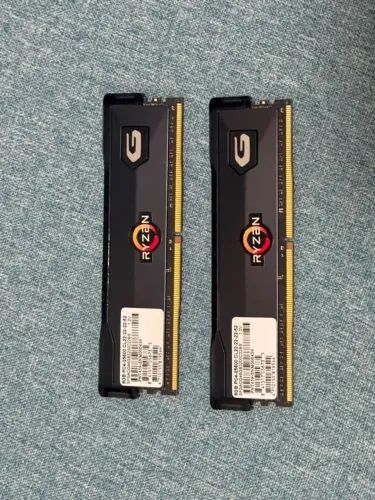 Memoria DDR4 Geil SuperFrame, 8GB, 3200Mhz, Gray - Sendo vendidas juntas