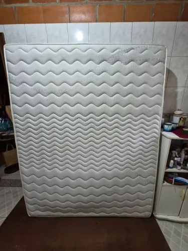 Cama box e Colchão tamanho queen