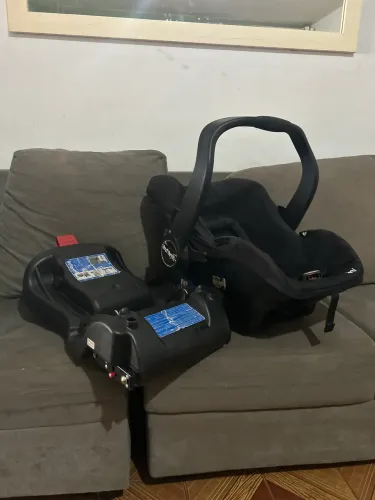 Bebê conforto infanti com base