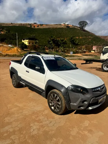 Fiat Strada Adventure 1.8/ 1.8 Locker Flex CE 2014