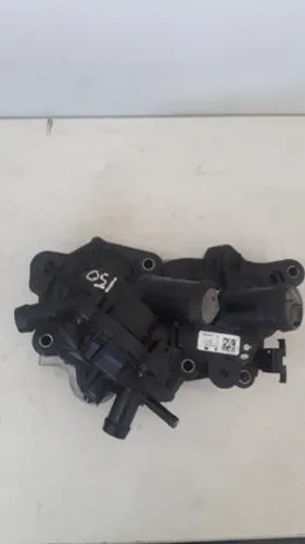 Carcaça da válvula termostatica com bomba de água Audi A3 Golf tsi 1.4 2016