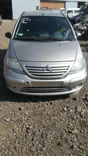 Tampa traseira Citroen C3 2008 s/vidro
