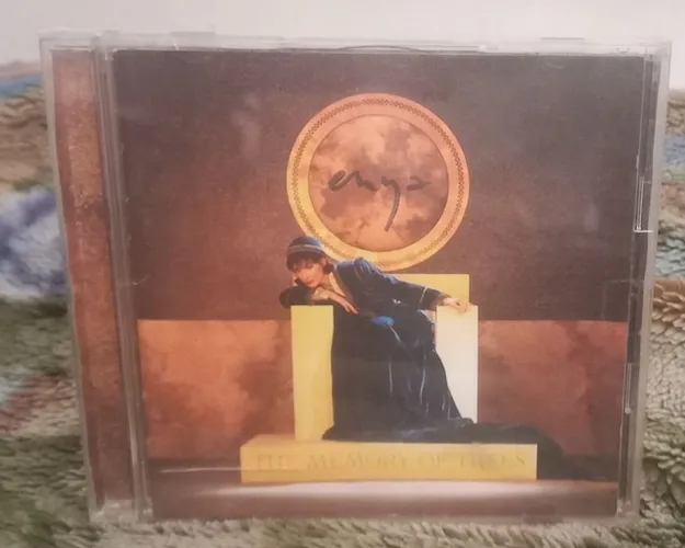 Cd Enya the memory of trees ( importado/excelente estado)