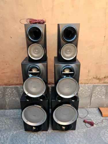 06 Caixas de Som Philips Potentes "desapego"