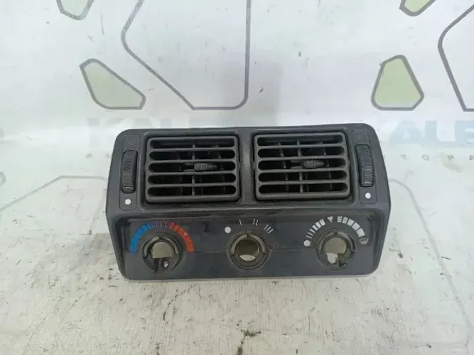 Moldura comando ar condicionado Ford Escort 87-92