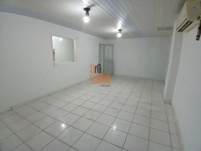 Salas Comerciais nos altos - ideal para cursinho, escolas, academia, estética - em São Brá