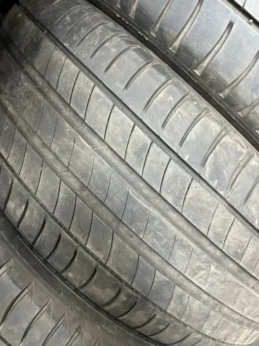 Pneu 215/55/17 Michelin  90 % vida útil