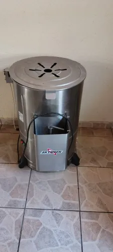 Descascadora de Batata Skymsem 10 Kilos 10DB em Excelente Estado