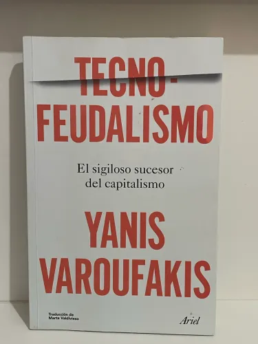 Livro em espanhol Tecnofeudalismo 