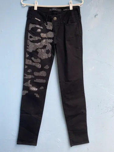 Calça Feminina Preta com Brilho, Tam M