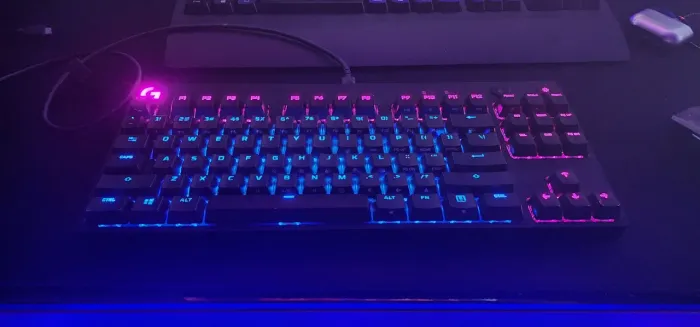 Teclado logitech G Pro - vendo ou troco por algo do meu interesse.