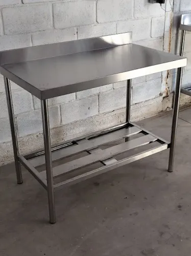 Bancada de Aço Inox - Cantos Seguros