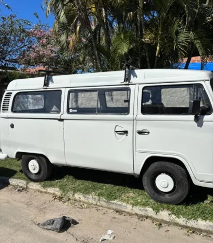 Volkswagen Kombi Standard/ Luxo/ Serie Prata 2004