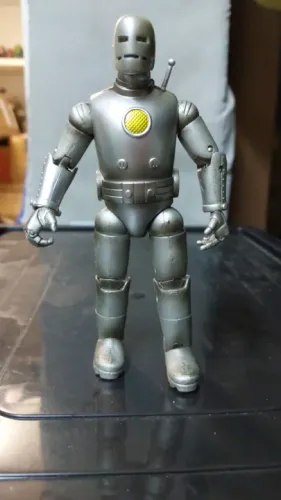 Homem de Ferro Mark I - Toy Biz - Marvel Legends