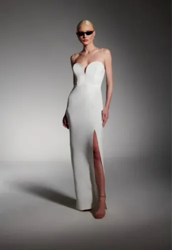 Vestido OFF-WHITE ideal para casamento ou evento social
