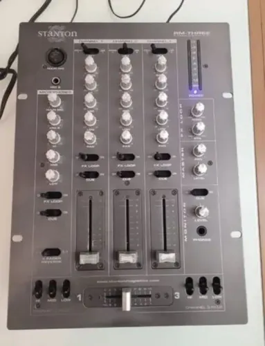 Mixer Stanton RM-3